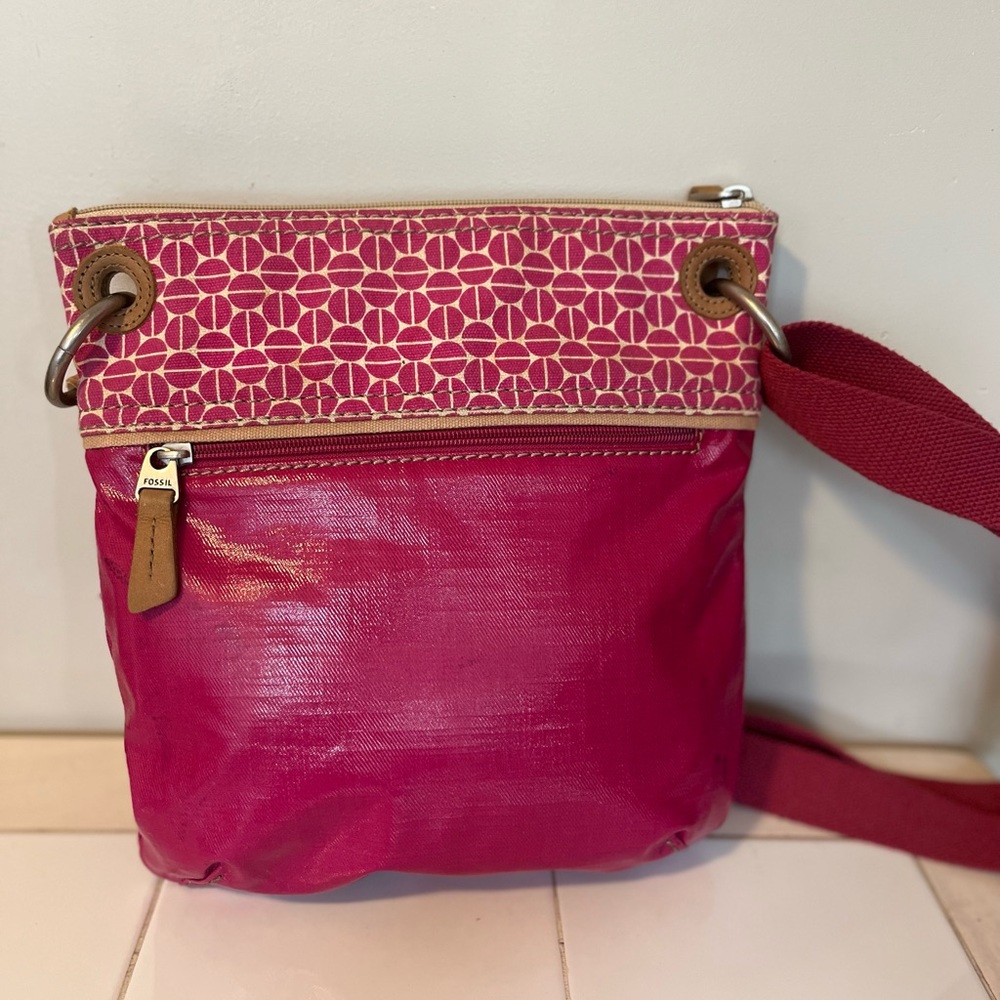 Magenta Fossil Key Per Coated Canvas Crossbody - image 4